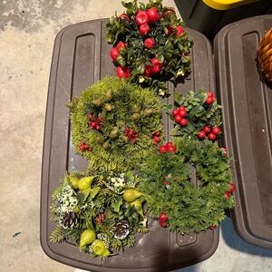 Vintage Plastic Christmas Kitchy Holly Berry Wreath Candle Rings Lot Of 5